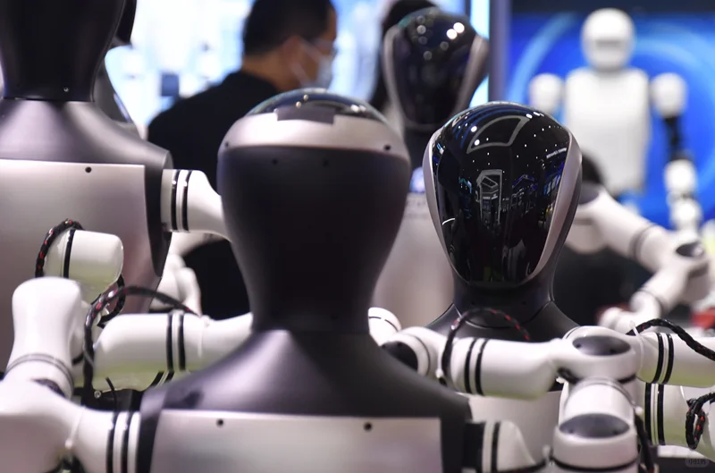 ?2025世界机器人大会也太酷了！未来生活提