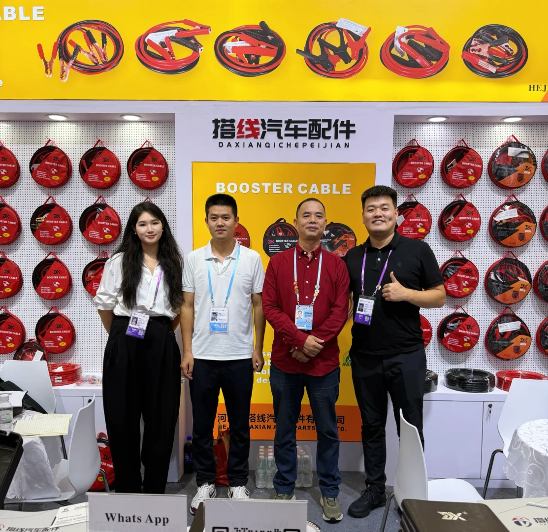 05女大又又勇闯广交会当翻译