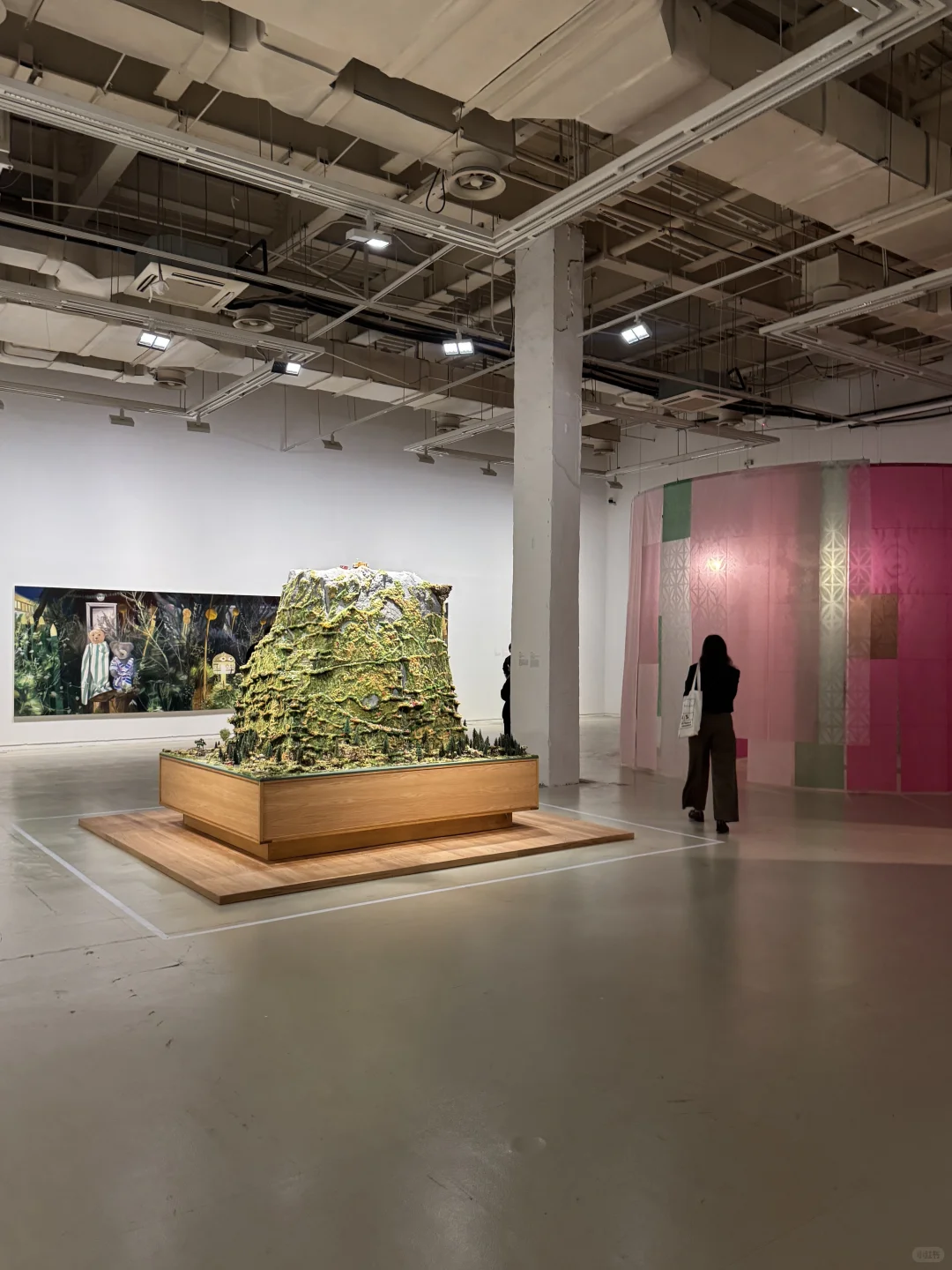 年度必看展|上海双年展?花儿听到蜜蜂了吗