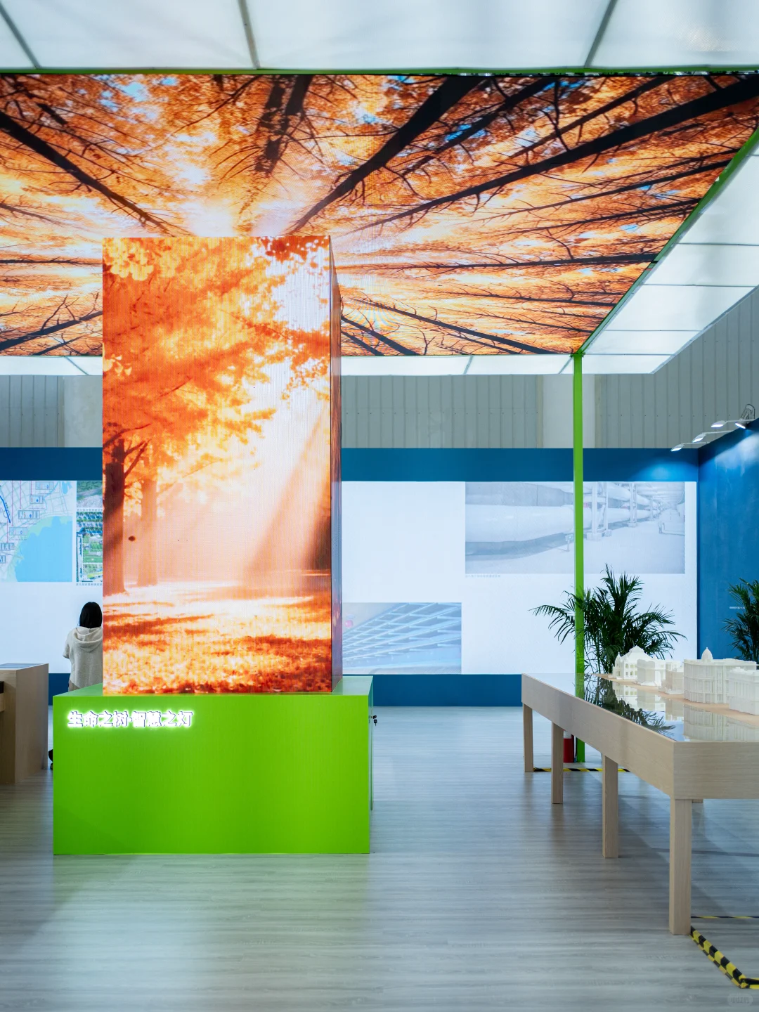 武汉设计双年展?AI画作惊艳到我了！