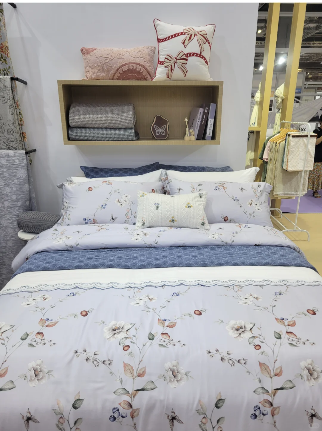 听说你们都喜欢逛展会