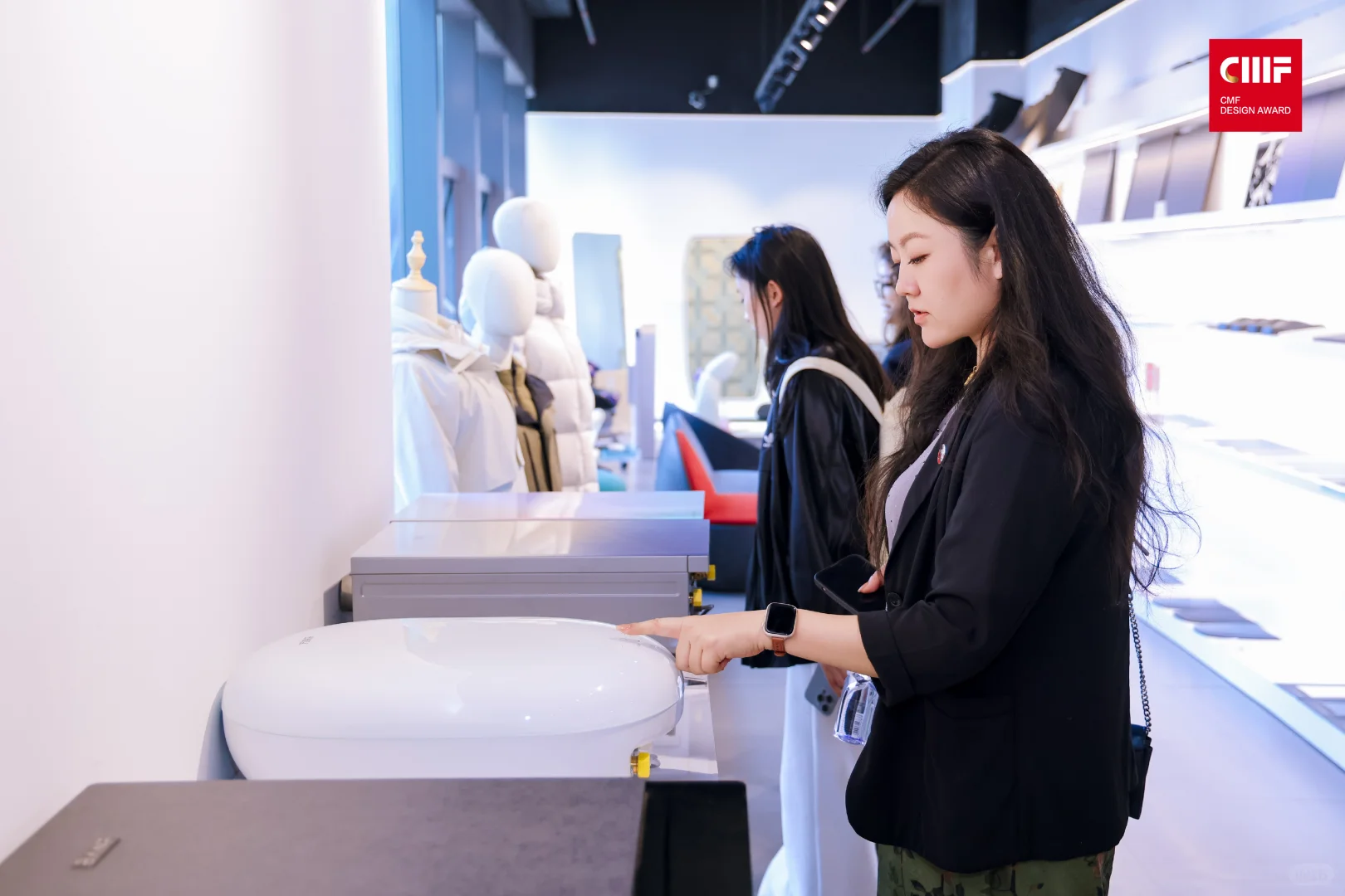 深圳新地标来了?全球首个CMF设计馆开放