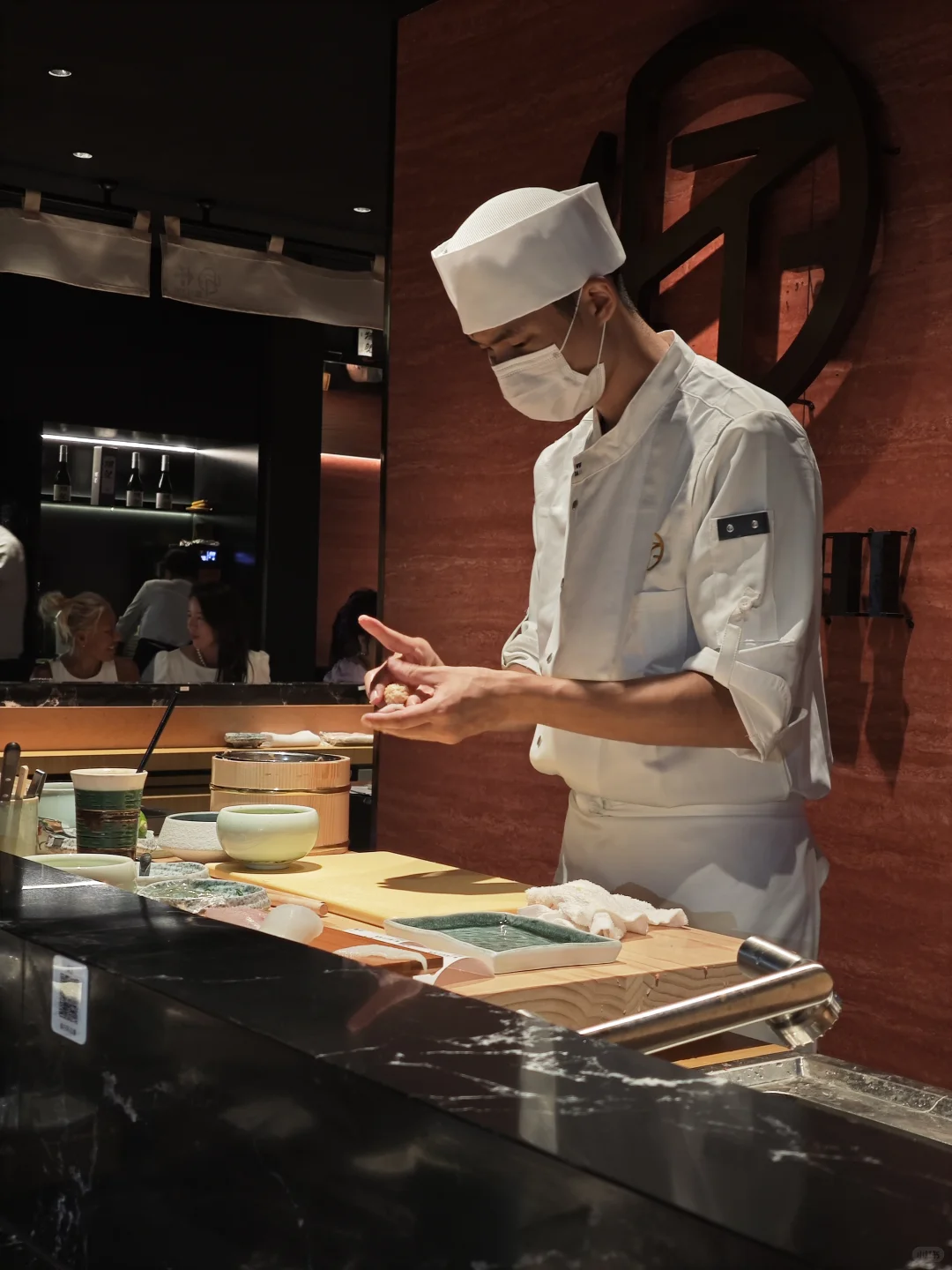 广交会期间受外国人欢迎的烧鸟