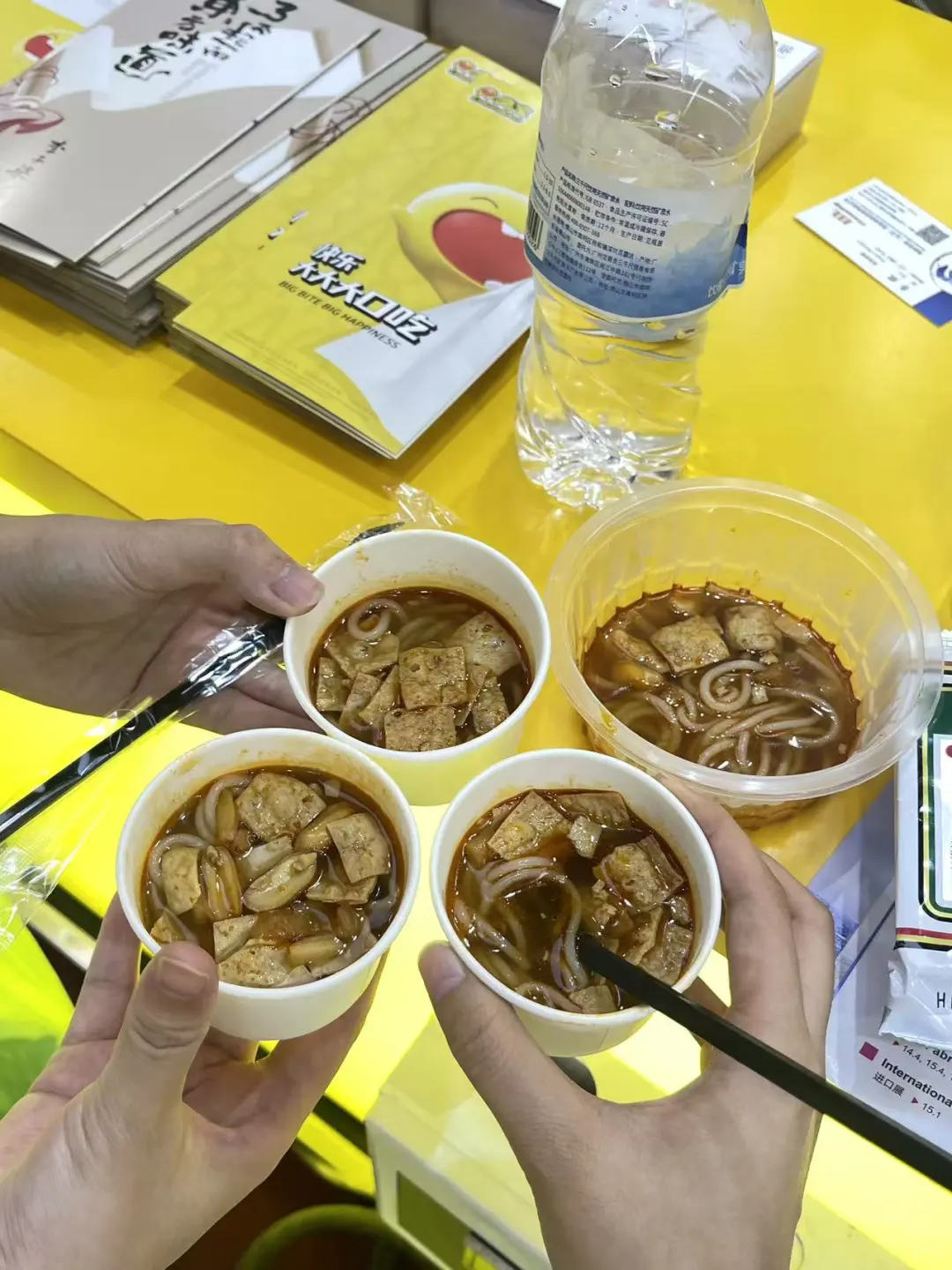 我在广交会吃撑了....