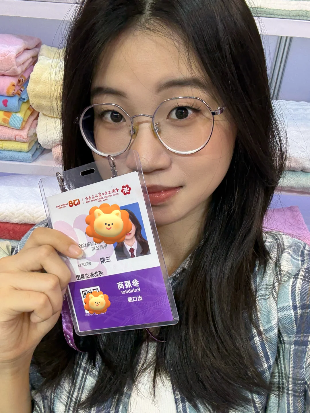 04女大这都能在广交会当英语翻译？！