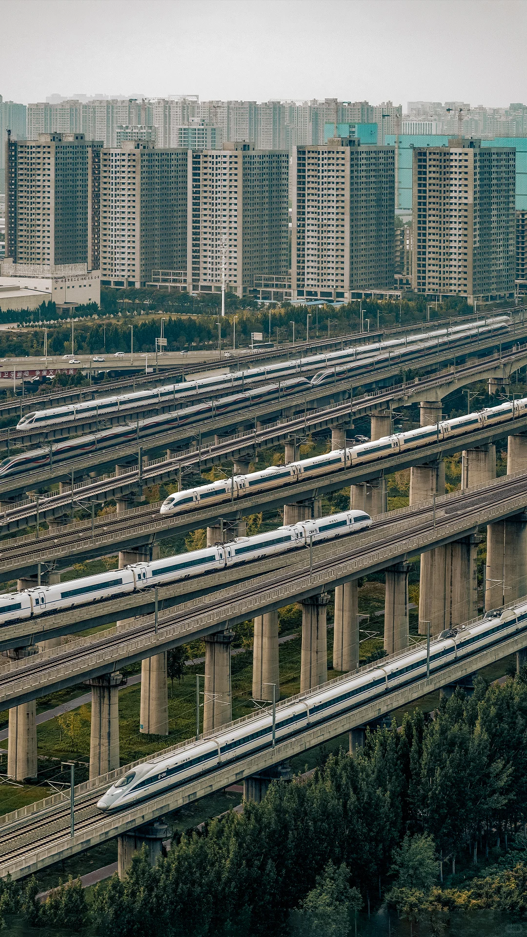 交通强国，铁路先行