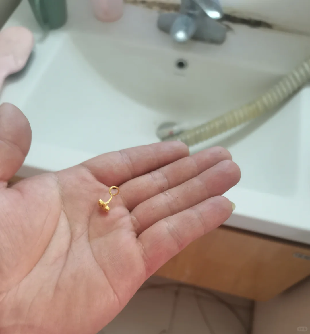 莒南县成功打捞耳钉