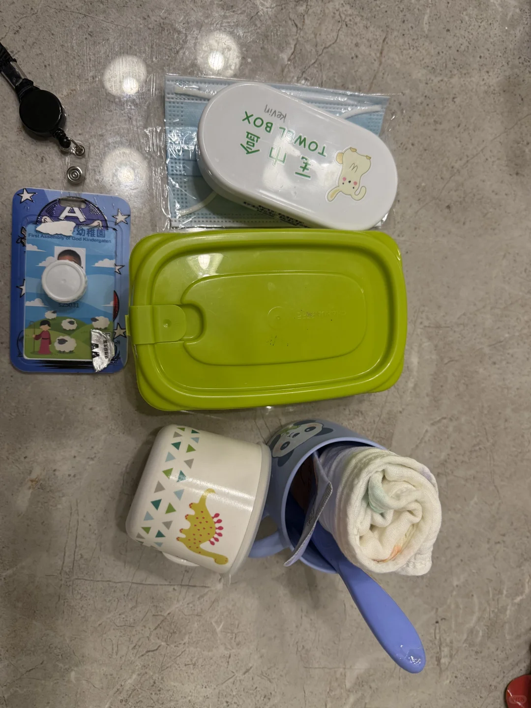 “香港幼稚园书包大揭秘！速来围观