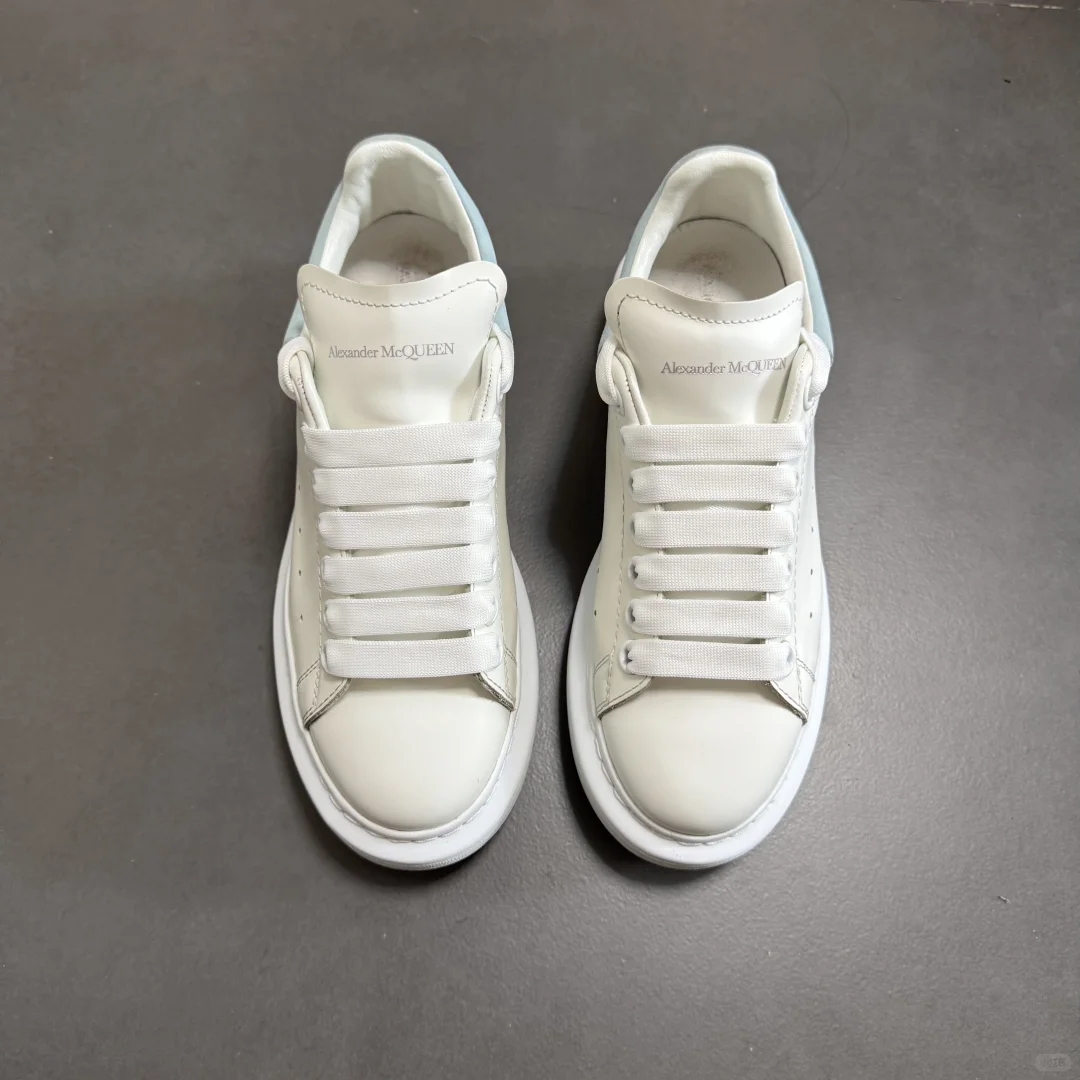 麦昆小白鞋 白蓝尾 699? 正品