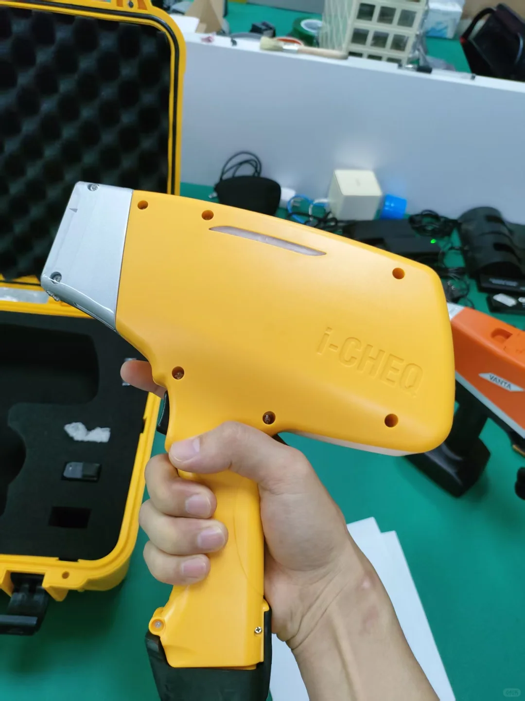 非接触式金属探测仪 艾克