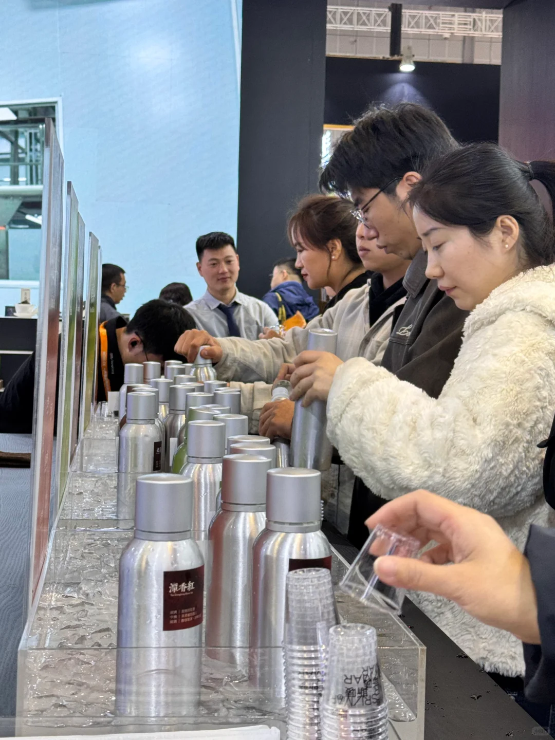 直击上海展会现场，人潮汹涌，快来一起品鉴！