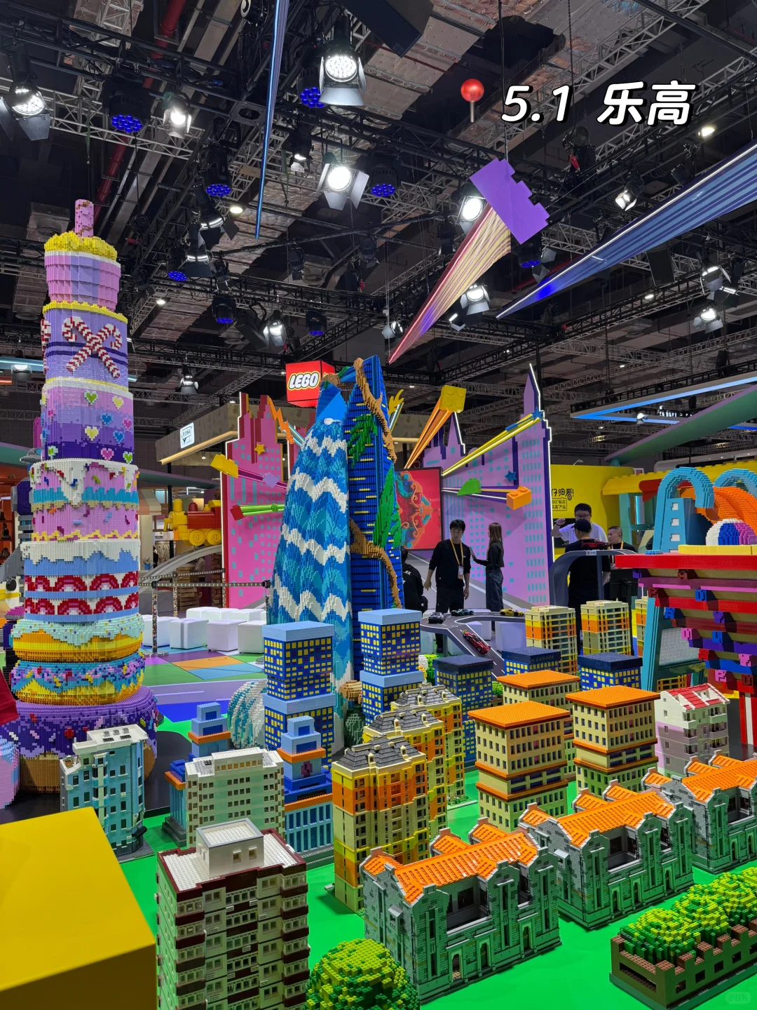 路人说看着高知 实则在进博会领国际鸡蛋?