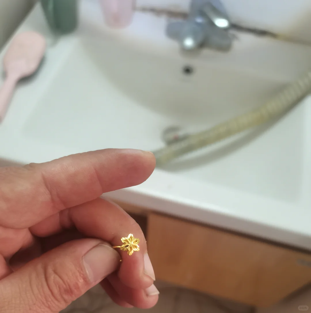 莒南县成功打捞耳钉