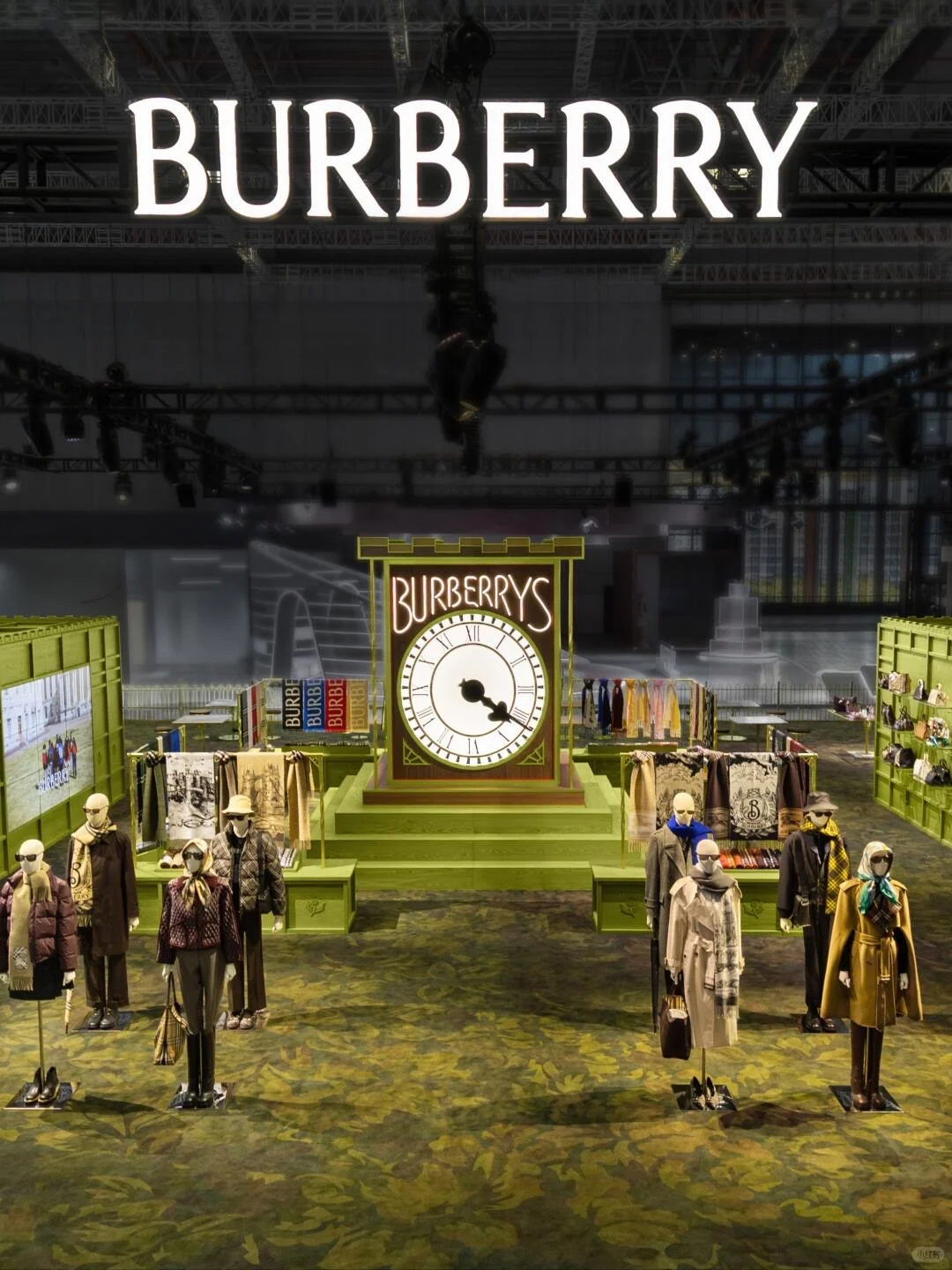 进博会观察? 解码Burberry时钟车站与互动