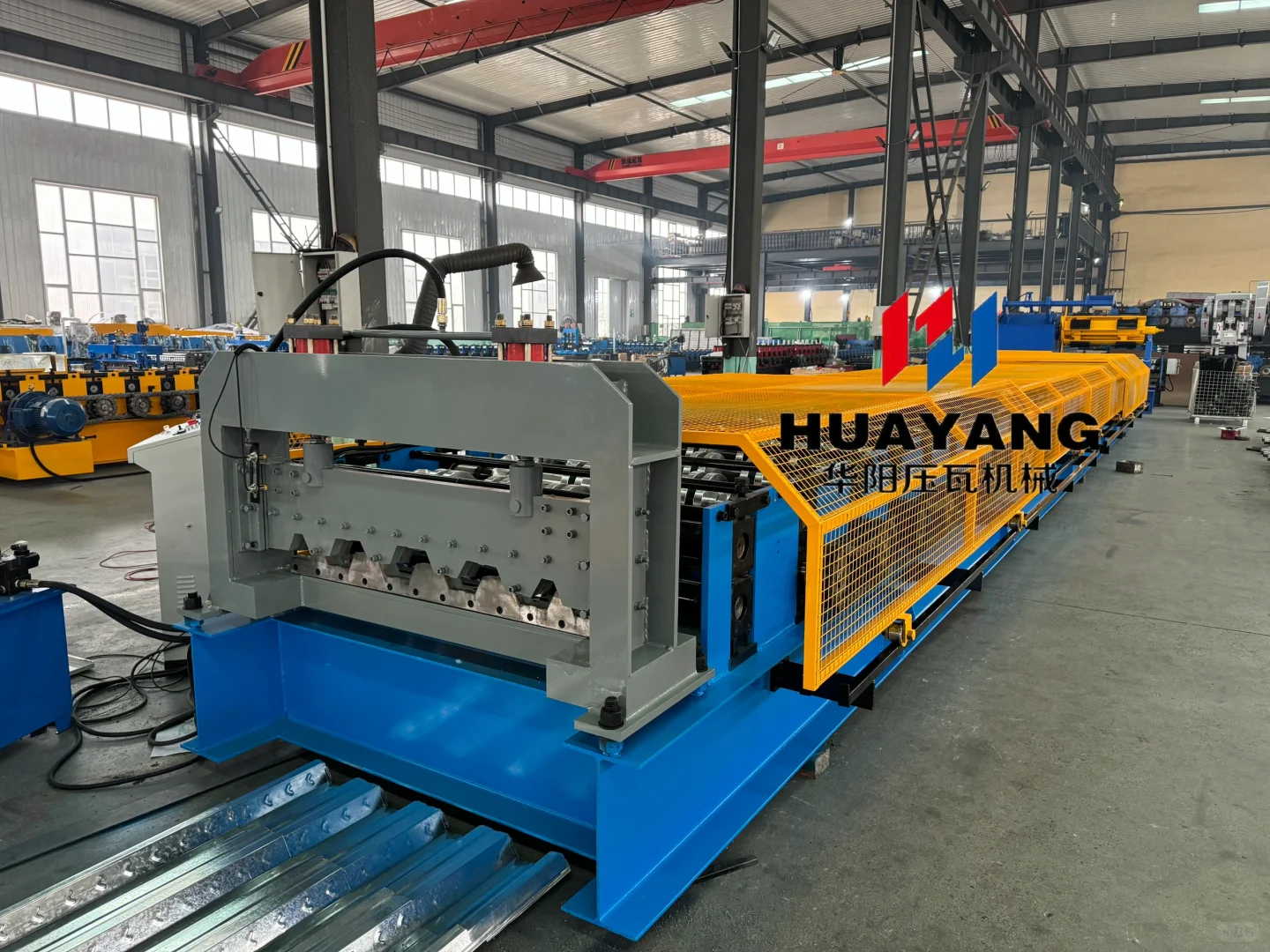 Floor deck tile making machine