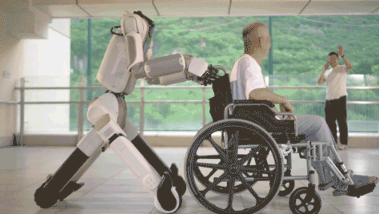 腾讯Robotics X Lab发布居家服务机器人小五