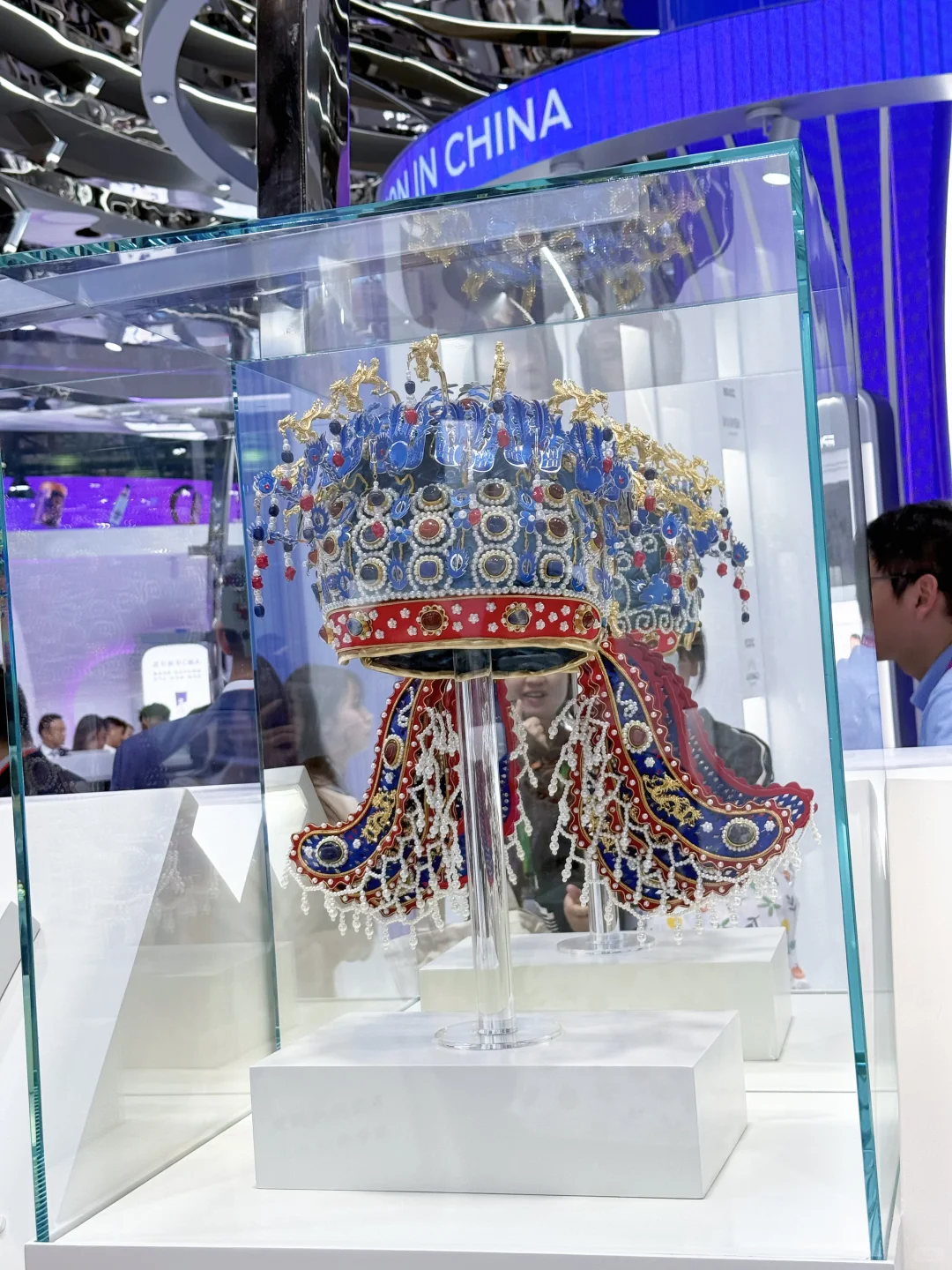 欧莱雅三大展台玩转「美妆寰宇」✨