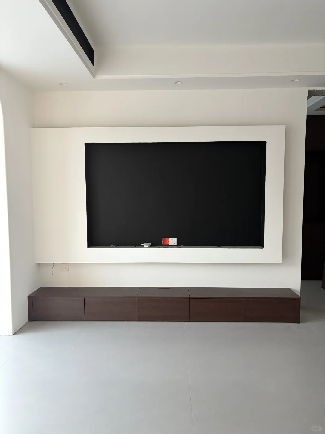 定制柜安装完毕，离梦想中的家又进了一步！