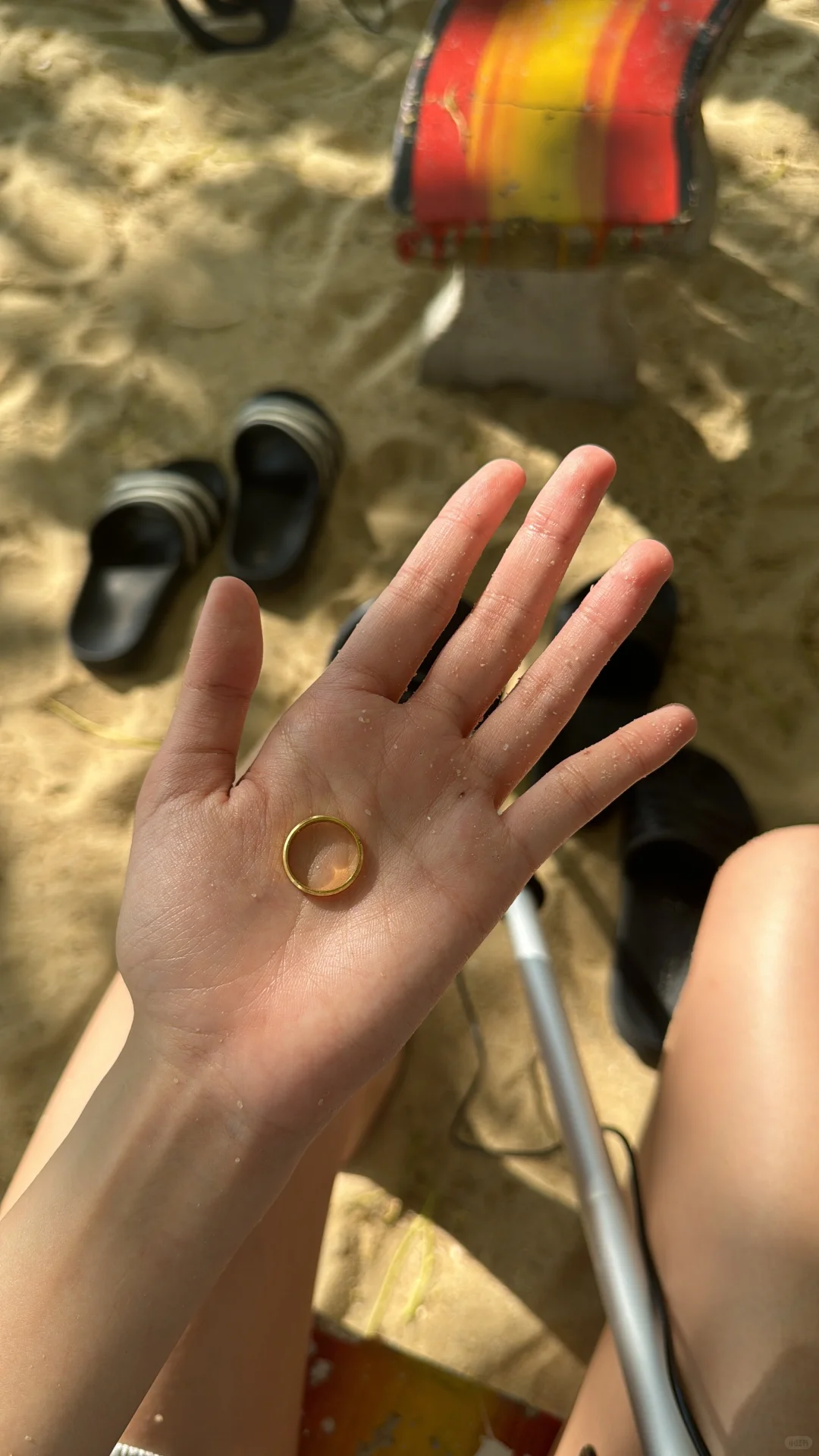 掉在沙滩的婚戒找到了！