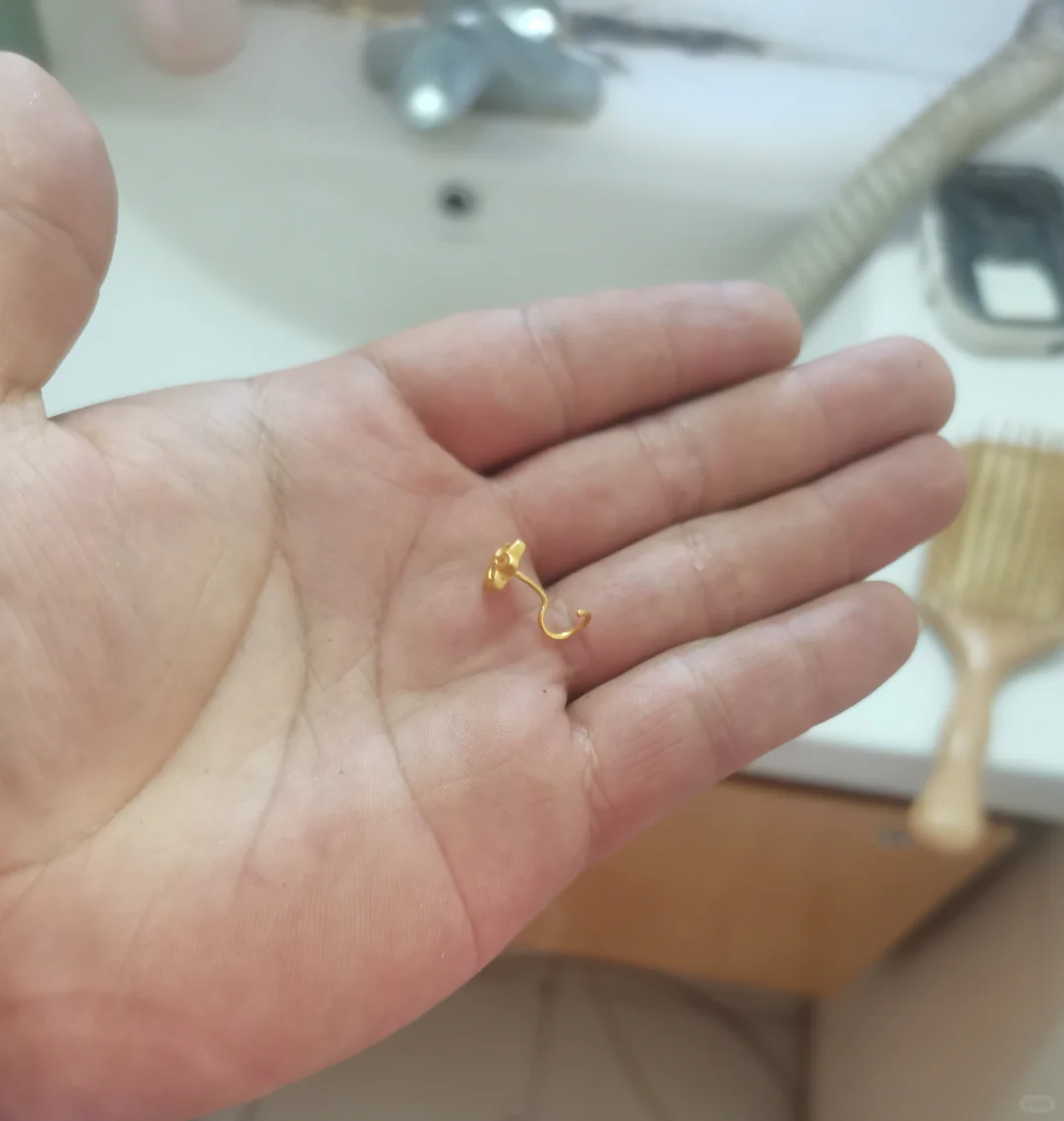 莒南县成功打捞耳钉