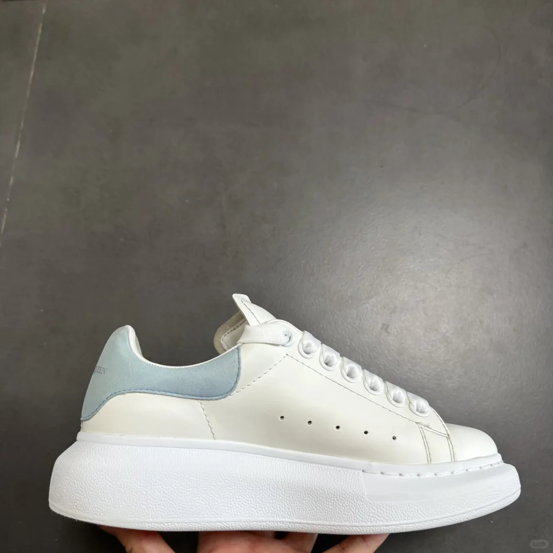 麦昆小白鞋 白蓝尾 699? 正品