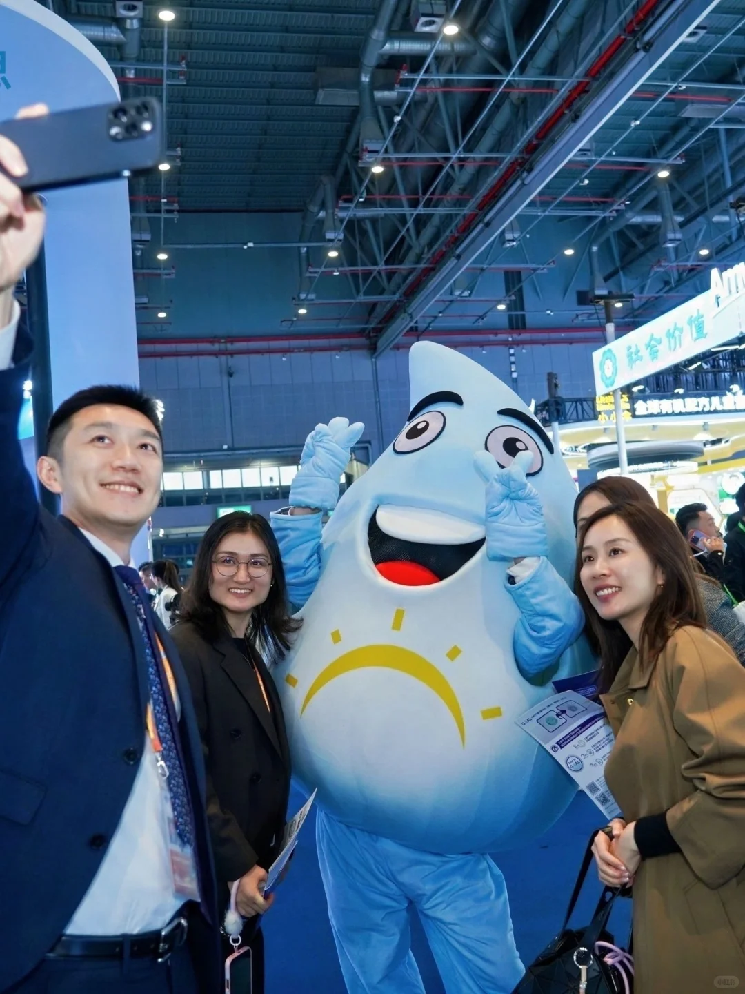 上海进博会遇到老朋友了