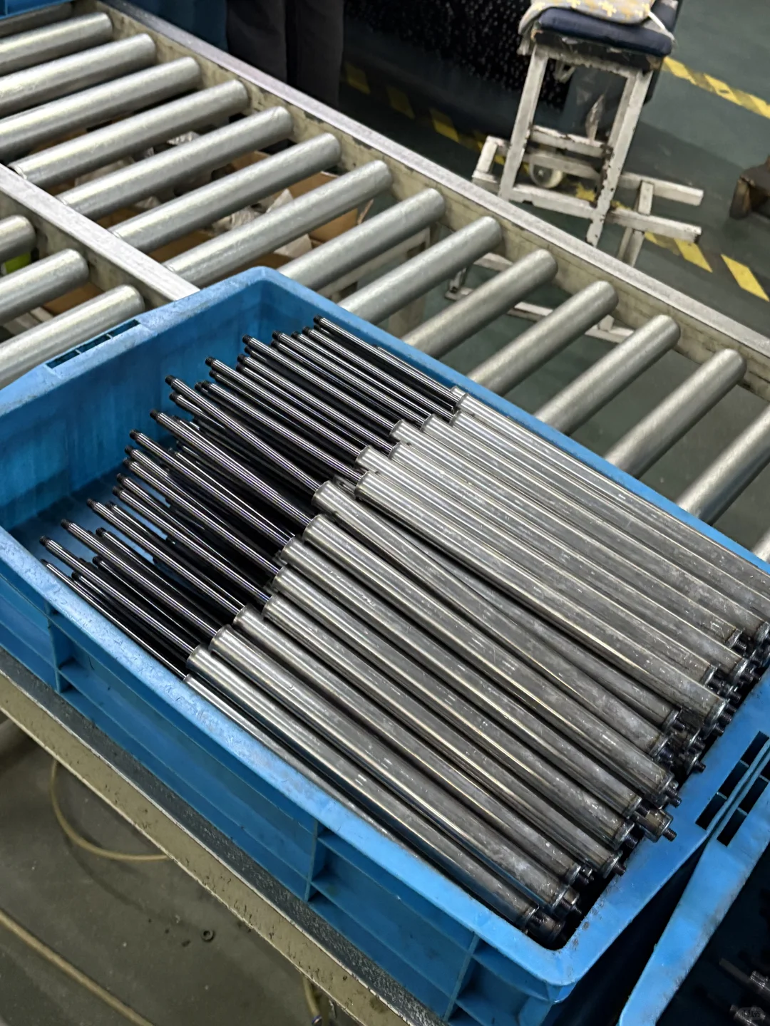 救命！我爸让我把厂里的气弹簧挂上网卖?