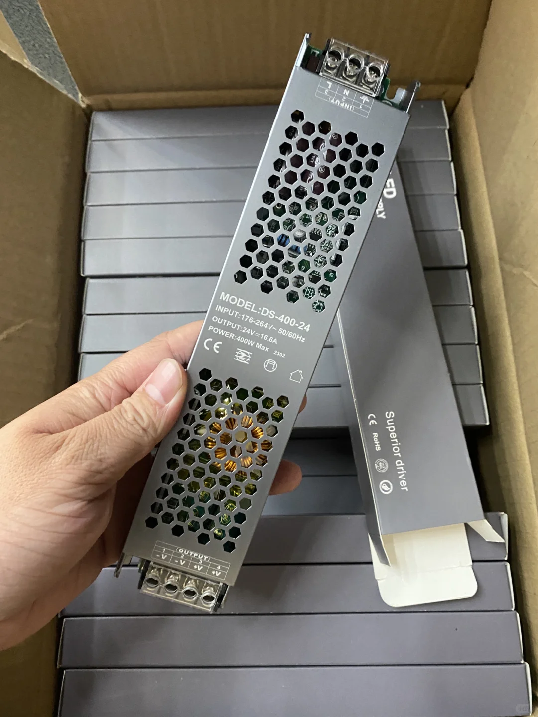 LED线型灯专用开关电源