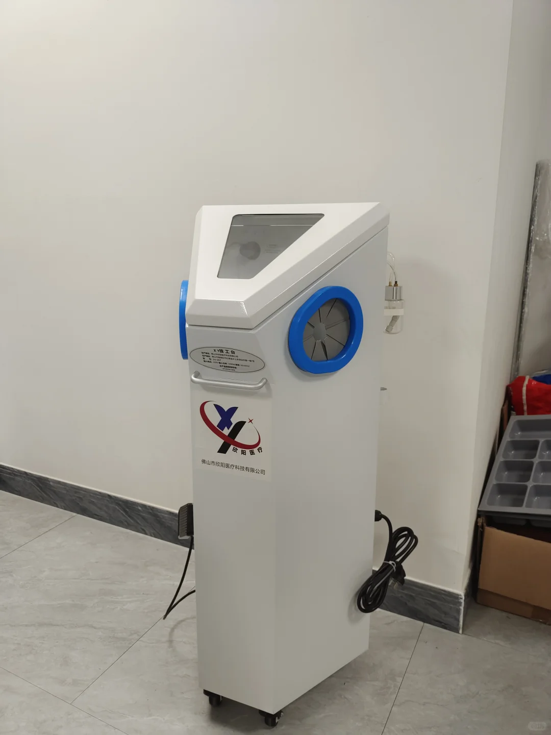 牙科技工台｜可移动防尘喷砂机打磨机一体