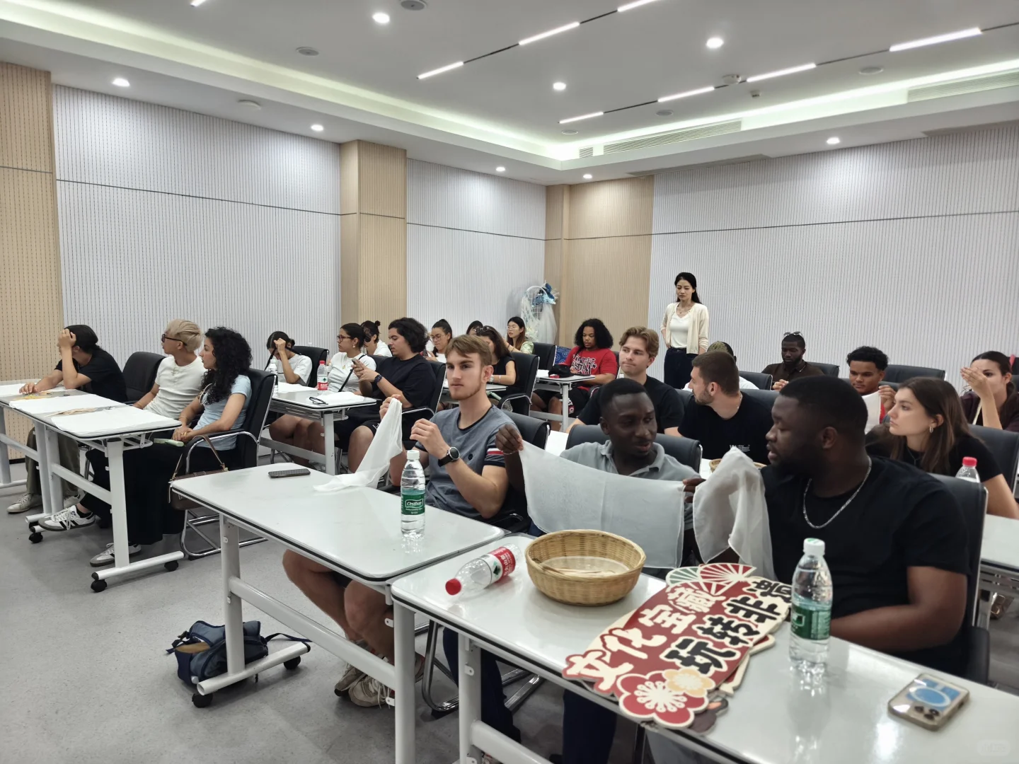 ?【老外也疯狂】探索中国传统非遗的魅力