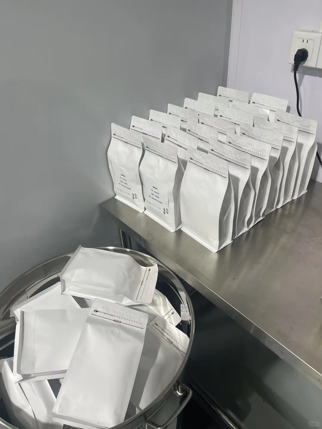 ☕️咖啡豆仓库实拍~大量豆子即将远航！