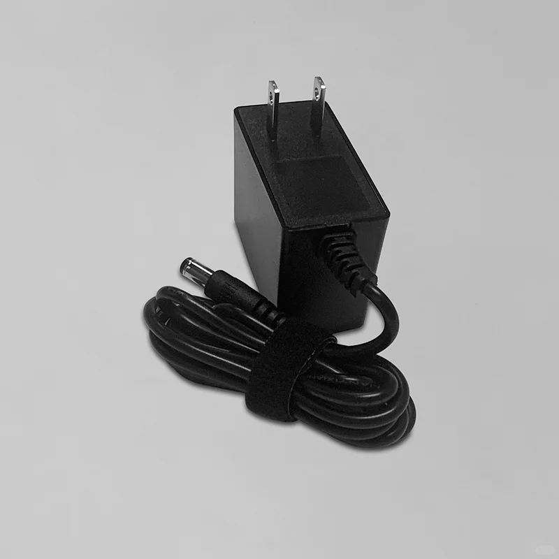 天猫精灵电源适配器：智能生活的稳定能量源