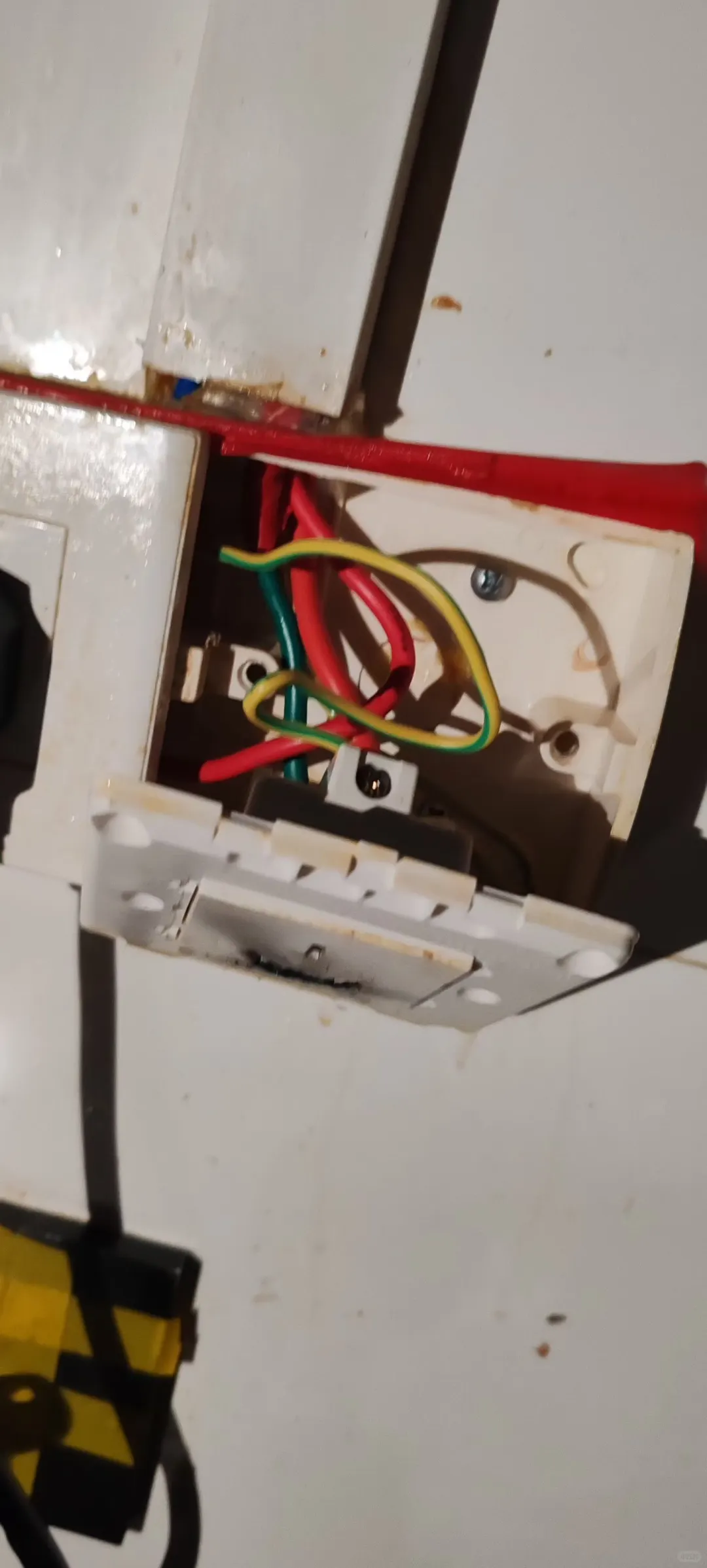 ⚠️ 厦门老房必看！电路安全隐患得注意⚠