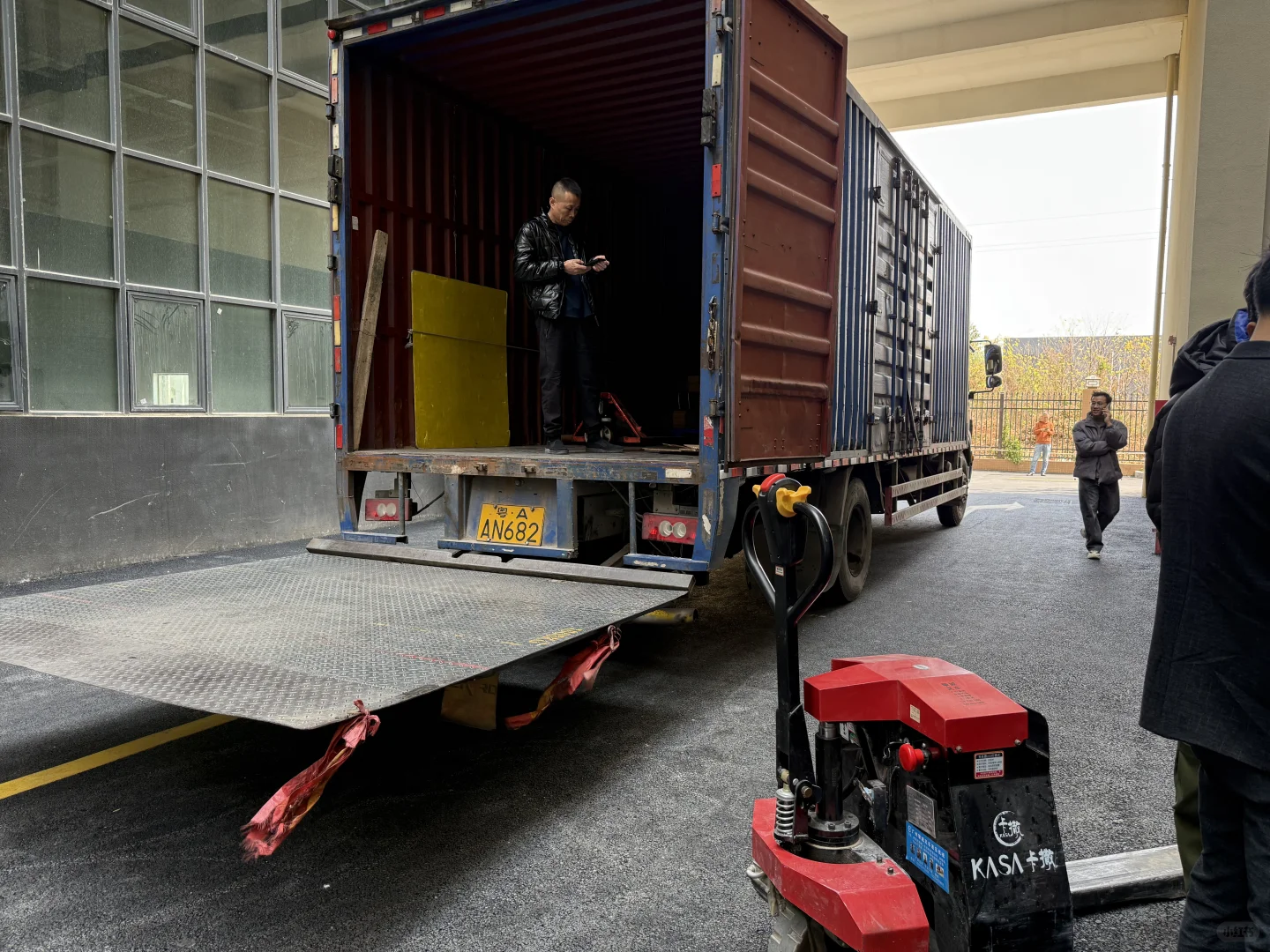 我们的工厂，欢迎参观订购保健食品