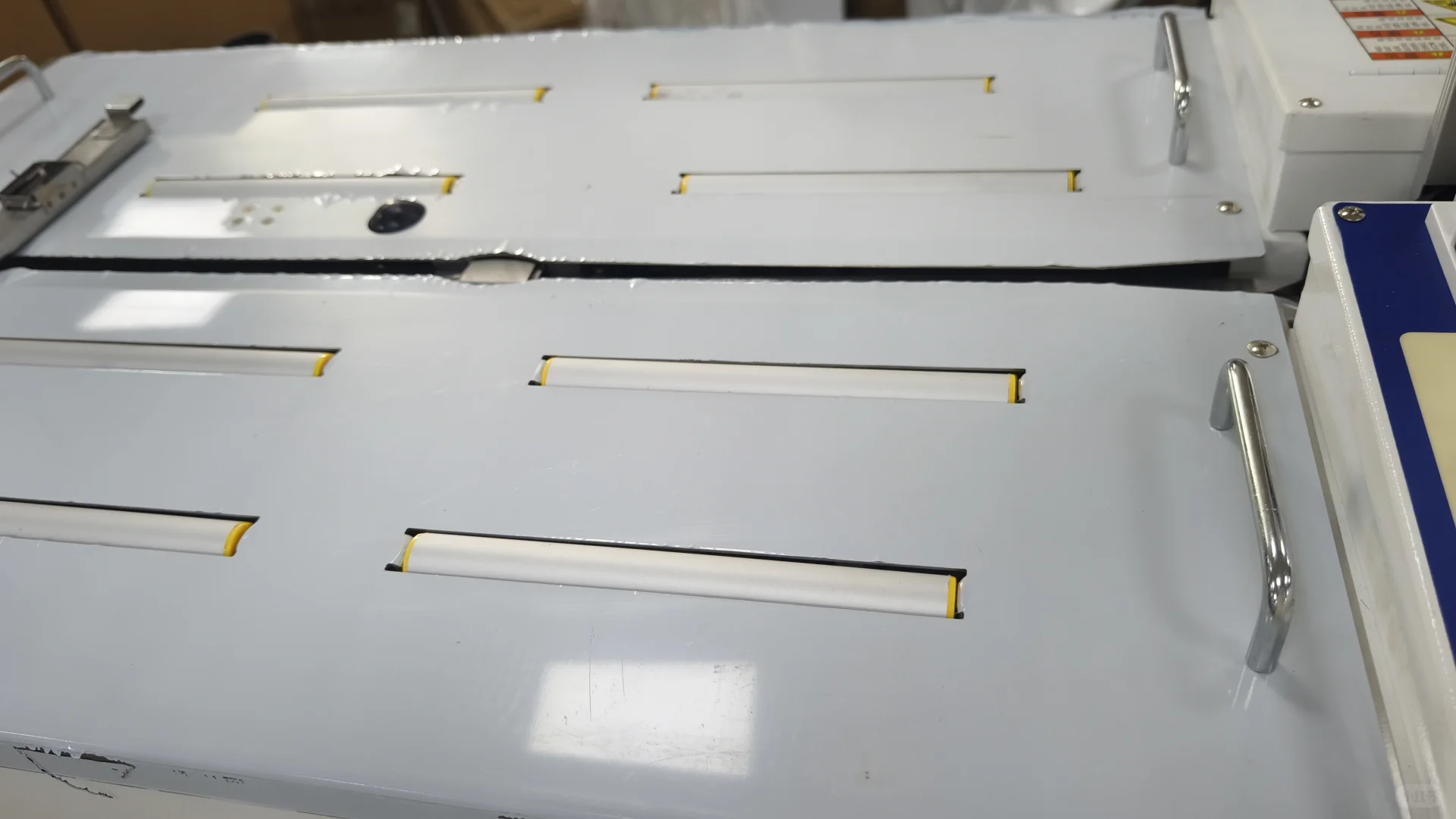 封切一体机、封切机、封箱打包机、封箱机