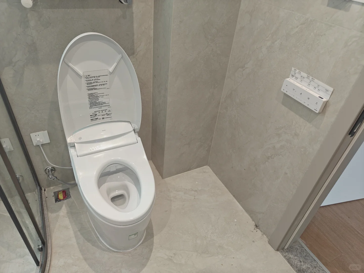 TOTO景慈建材正品店、智能马桶安装效果