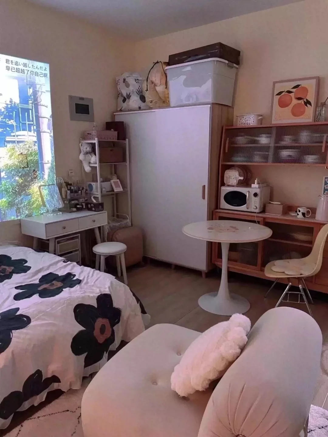 用投影仪代替电视吧！