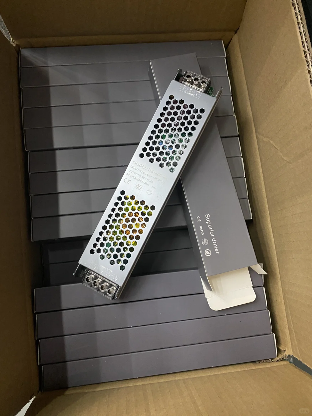 LED线型灯专用开关电源