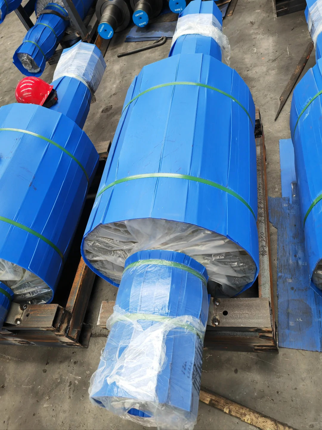 发往欧洲的轧辊