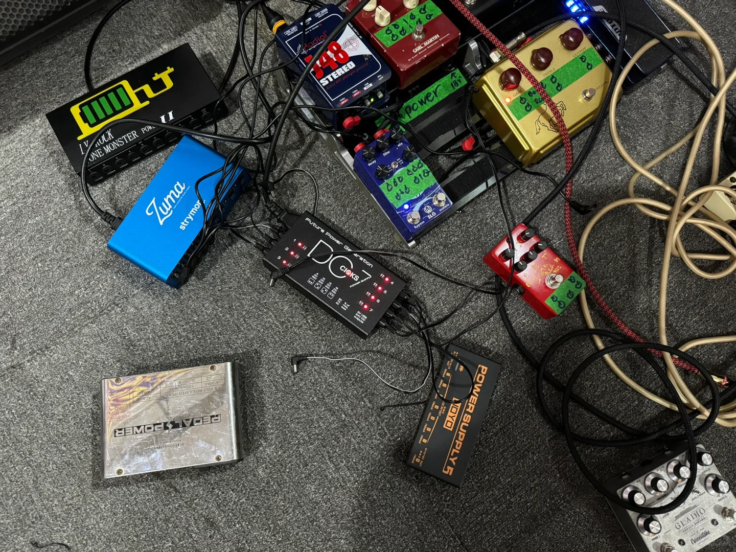 吉他效果器单块电源怎么选