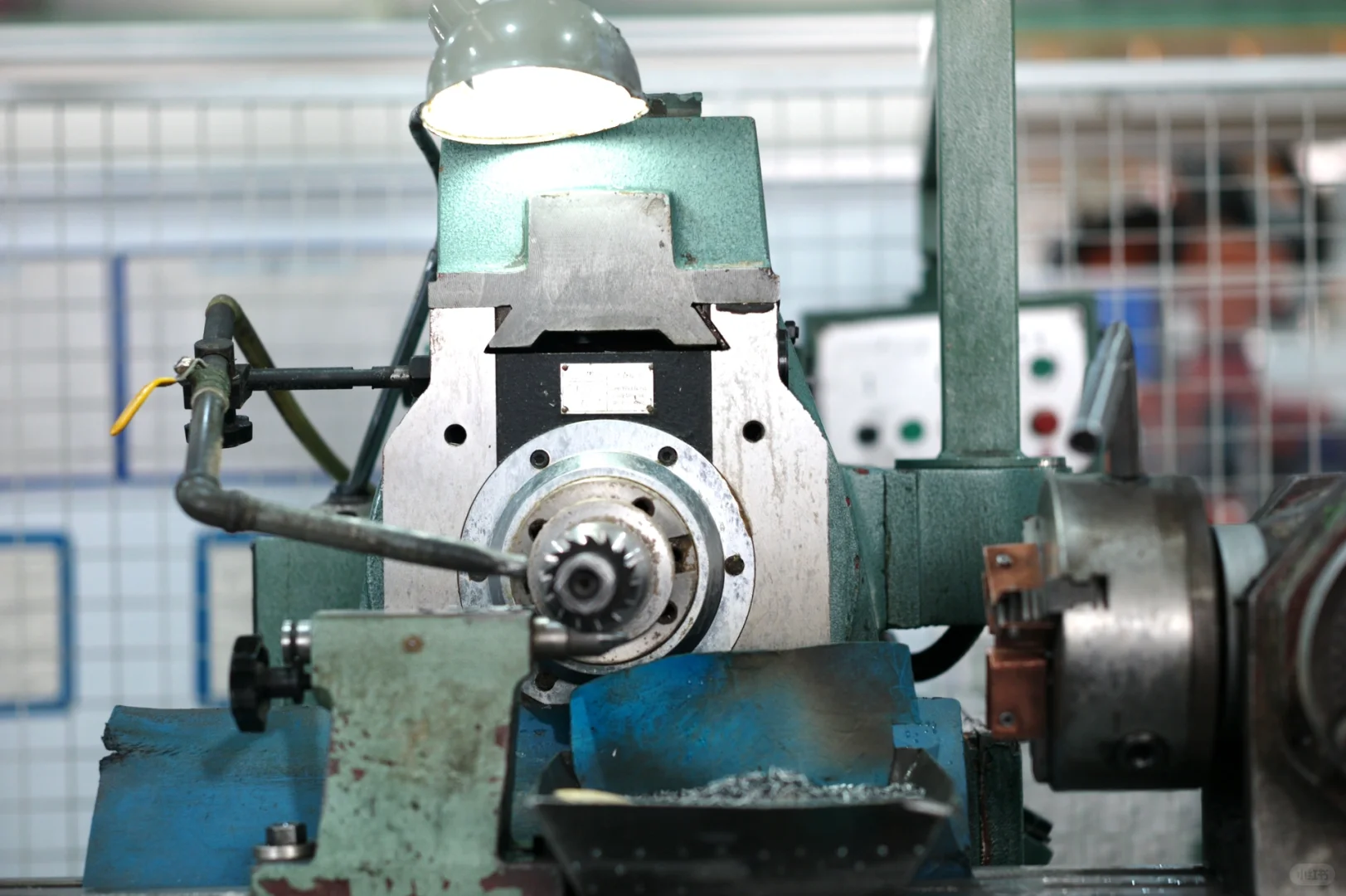 电机厂里走一走