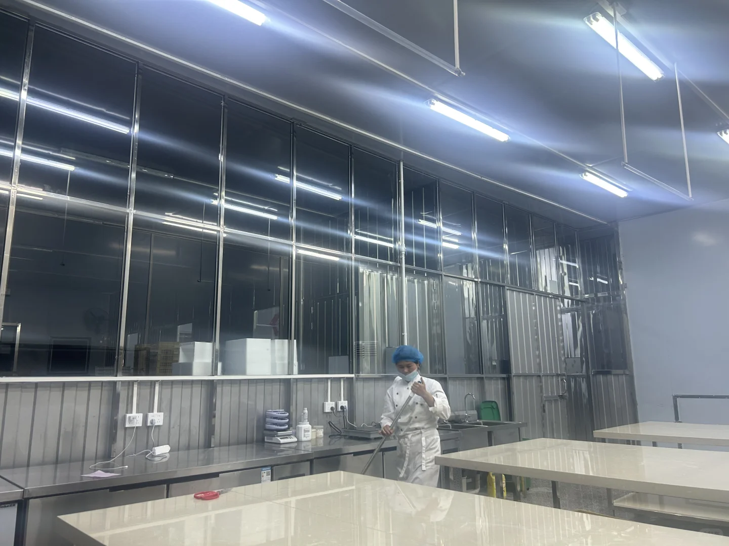 干！干的就是蛋糕工厂！加班结束！