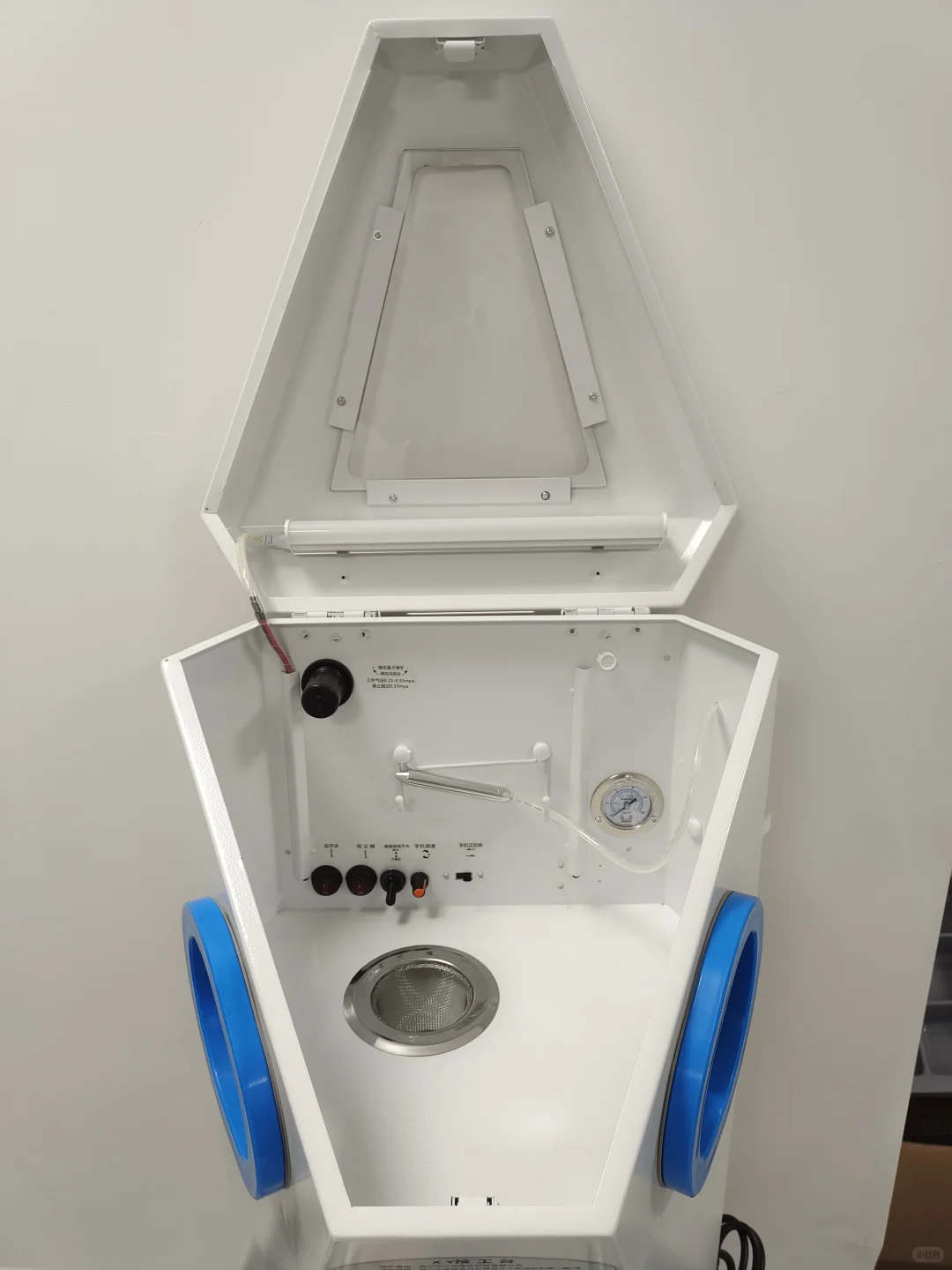 牙科技工台｜可移动防尘喷砂机打磨机一体