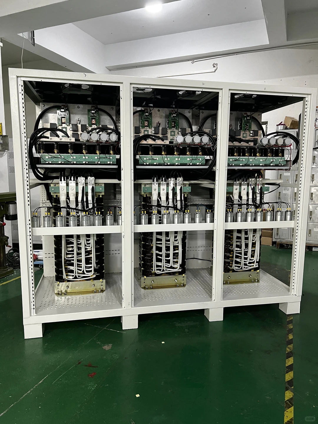 220V变380V三相变压变频一体机