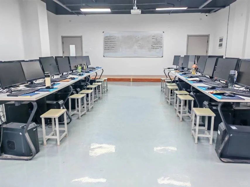 自动化PLC工业机器人真的很适合年轻人