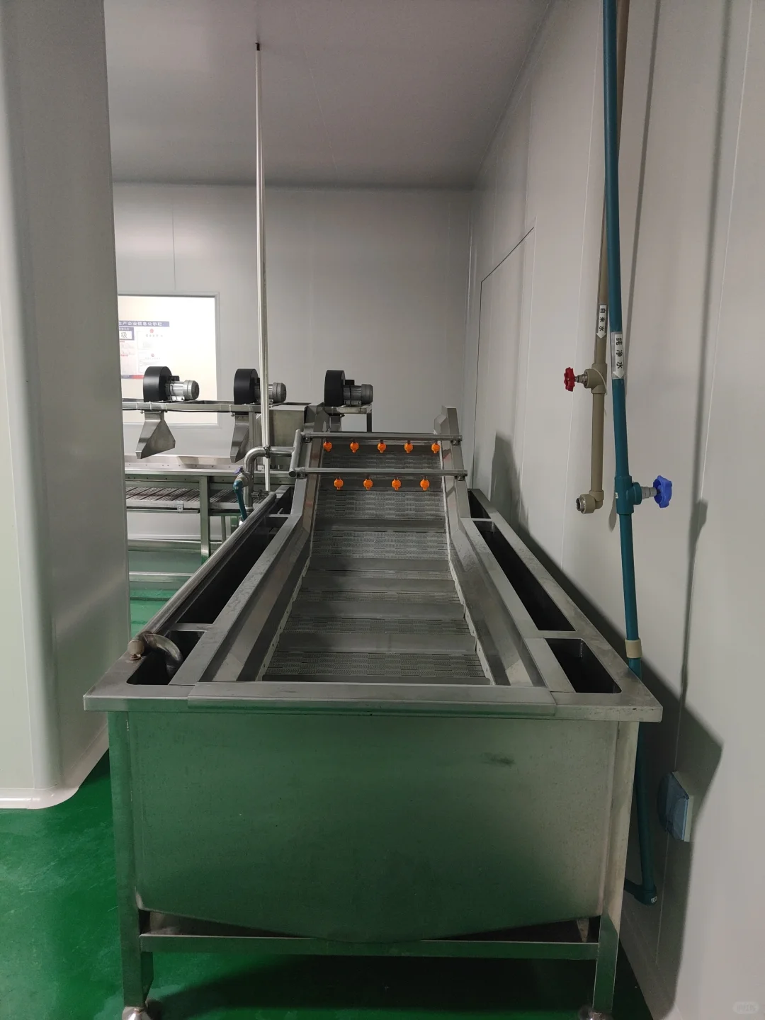 食品加工厂，使用1年，1350平，直接办证