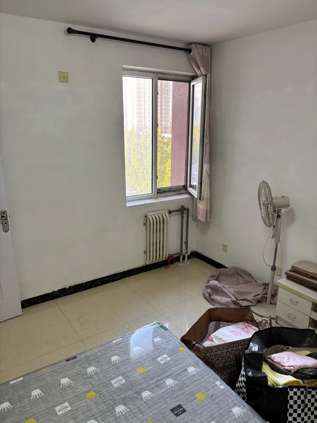 保定找合租女室友