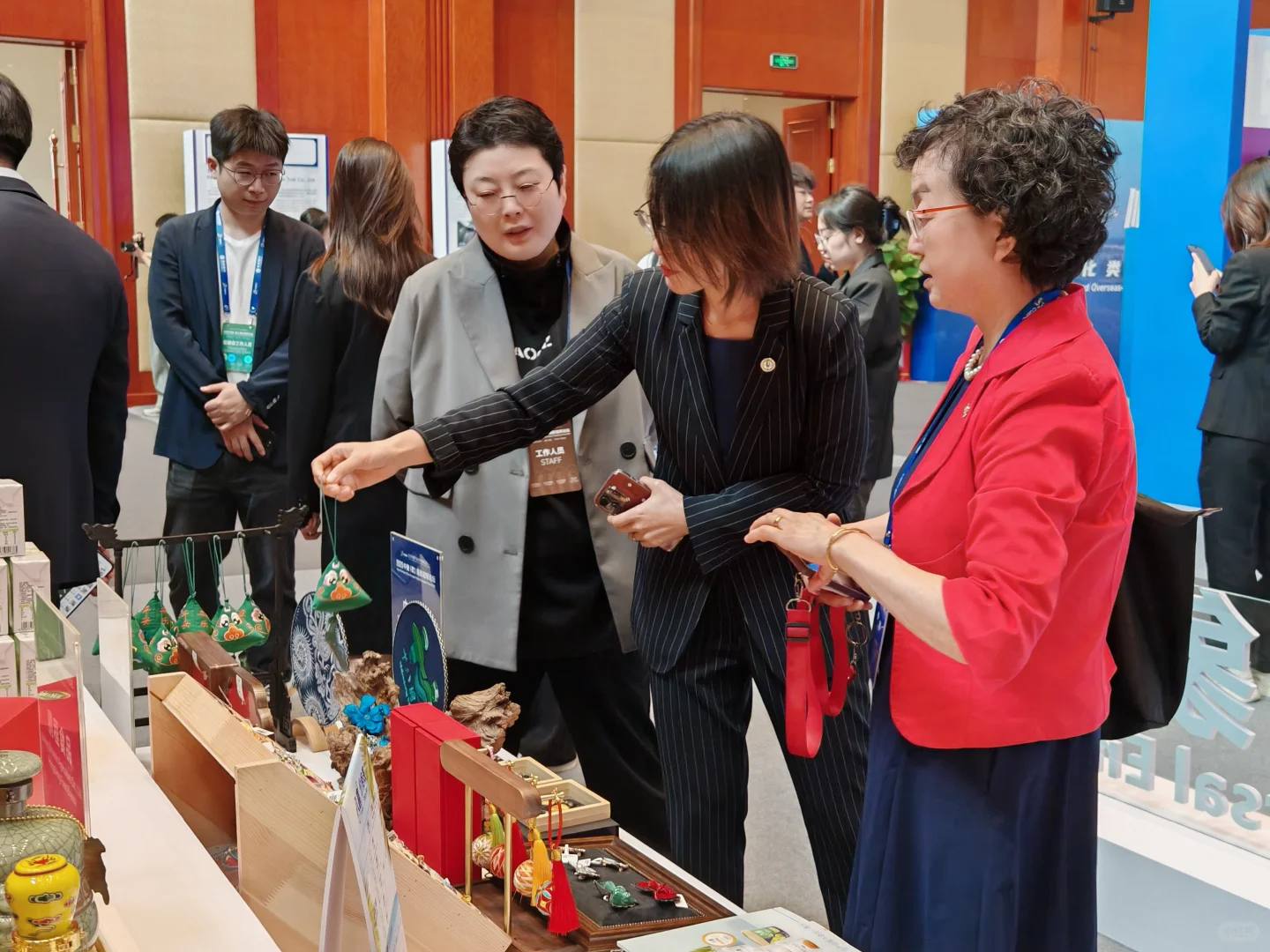 【绣启未来·文化共融】