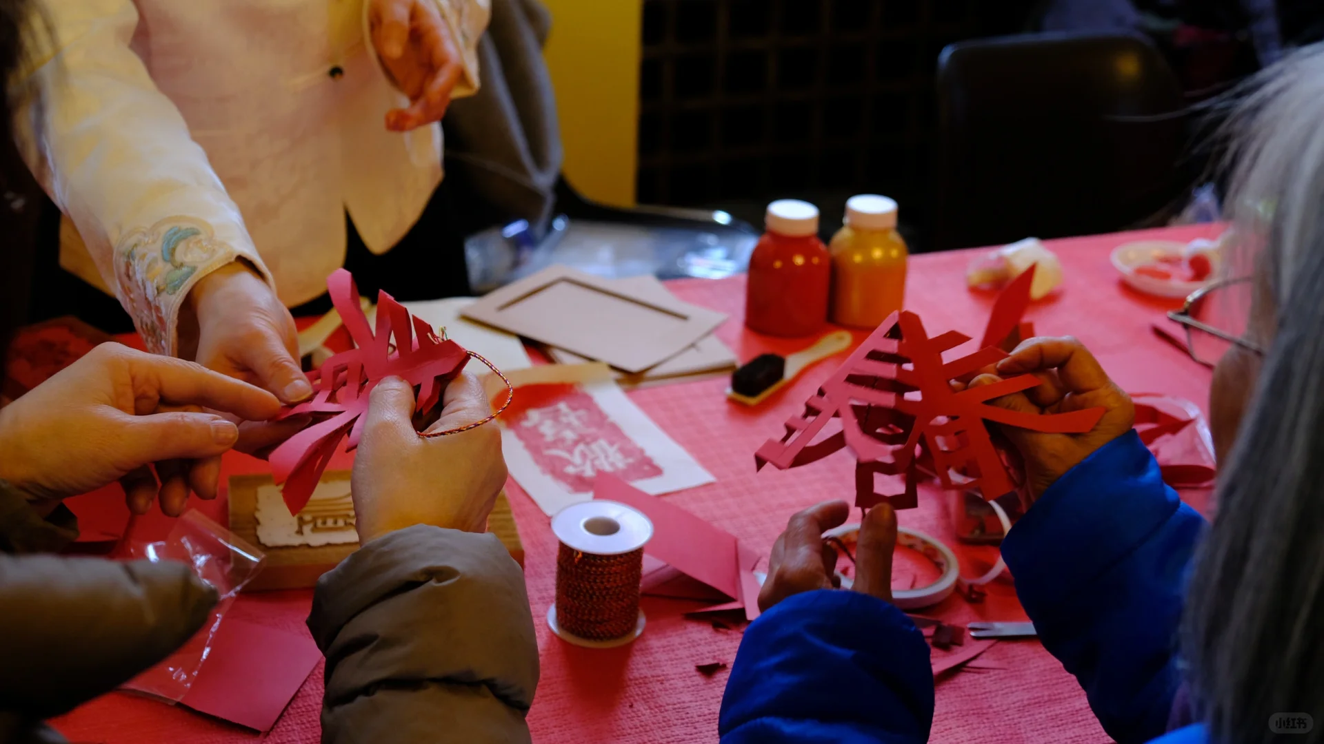 ? 当汉字在巴黎舞动，东西方文明共鸣 ?✨