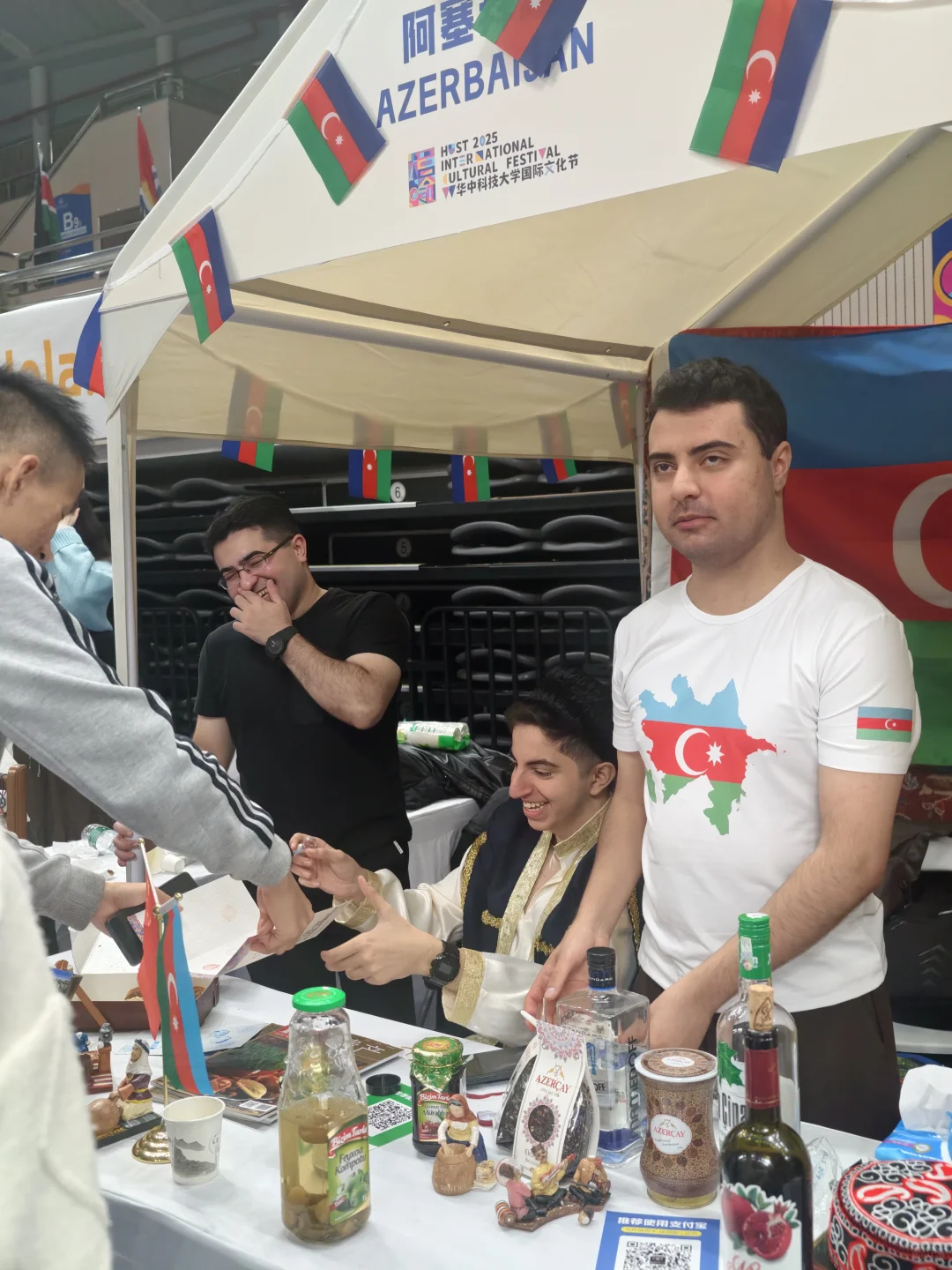 在武汉：一下午去了50多个国家